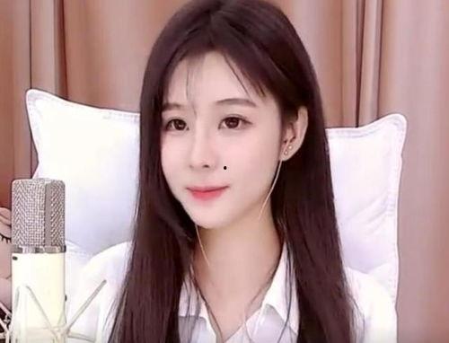 虎牙女主播柳岩,虎牙直播界的性感女神与多面才华