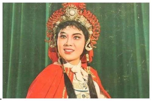 黄莲圣母林黑儿照片,传奇女性的神秘面纱