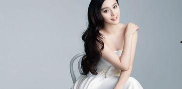 娱乐圈小骨架的女明星,轻盈身姿下的魅力演绎