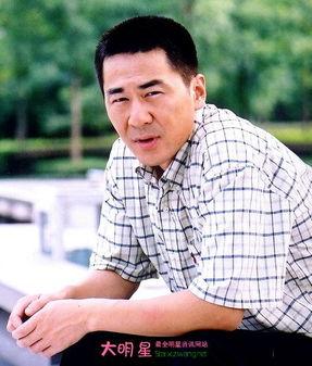 演员陈建斌个人资料,从影视演员到导演，多面才华的演艺人生