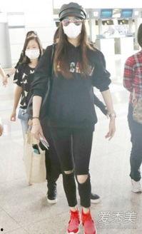 李英爱生活照街拍